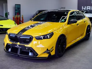 BMW M5 G60  SPEEDGELB CARBON  KERAMIK MPerformance