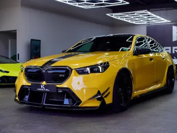BMW M5 G60  SPEEDGELB CARBON  KERAMIK MPerformance