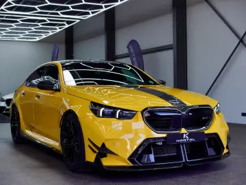 BMW M5 G60  SPEEDGELB CARBON  KERAMIK MPerformance