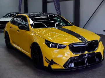 BMW M5 G60  SPEEDGELB CARBON  KERAMIK MPerformance