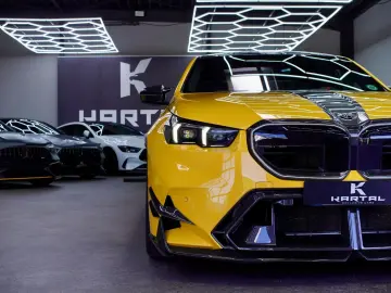 BMW M5 G60  SPEEDGELB CARBON  KERAMIK MPerformance