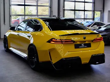 BMW M5 G60  SPEEDGELB CARBON  KERAMIK MPerformance