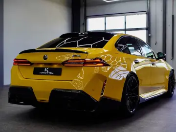 BMW M5 G60  SPEEDGELB CARBON  KERAMIK MPerformance