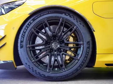 BMW M5 G60  SPEEDGELB CARBON  KERAMIK MPerformance