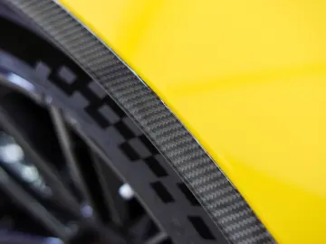 BMW M5 G60  SPEEDGELB CARBON  KERAMIK MPerformance