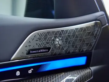 BMW M5 G60  SPEEDGELB CARBON  KERAMIK MPerformance