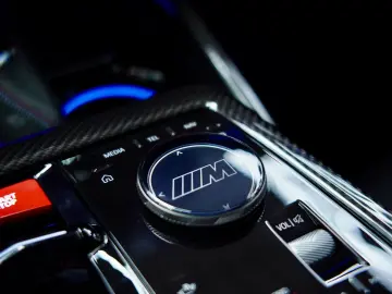 BMW M5 G60  SPEEDGELB CARBON  KERAMIK MPerformance