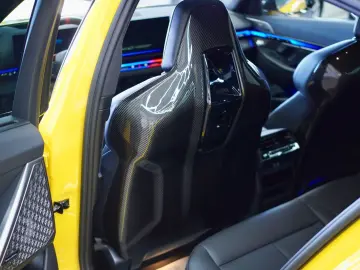 BMW M5 G60  SPEEDGELB CARBON  KERAMIK MPerformance