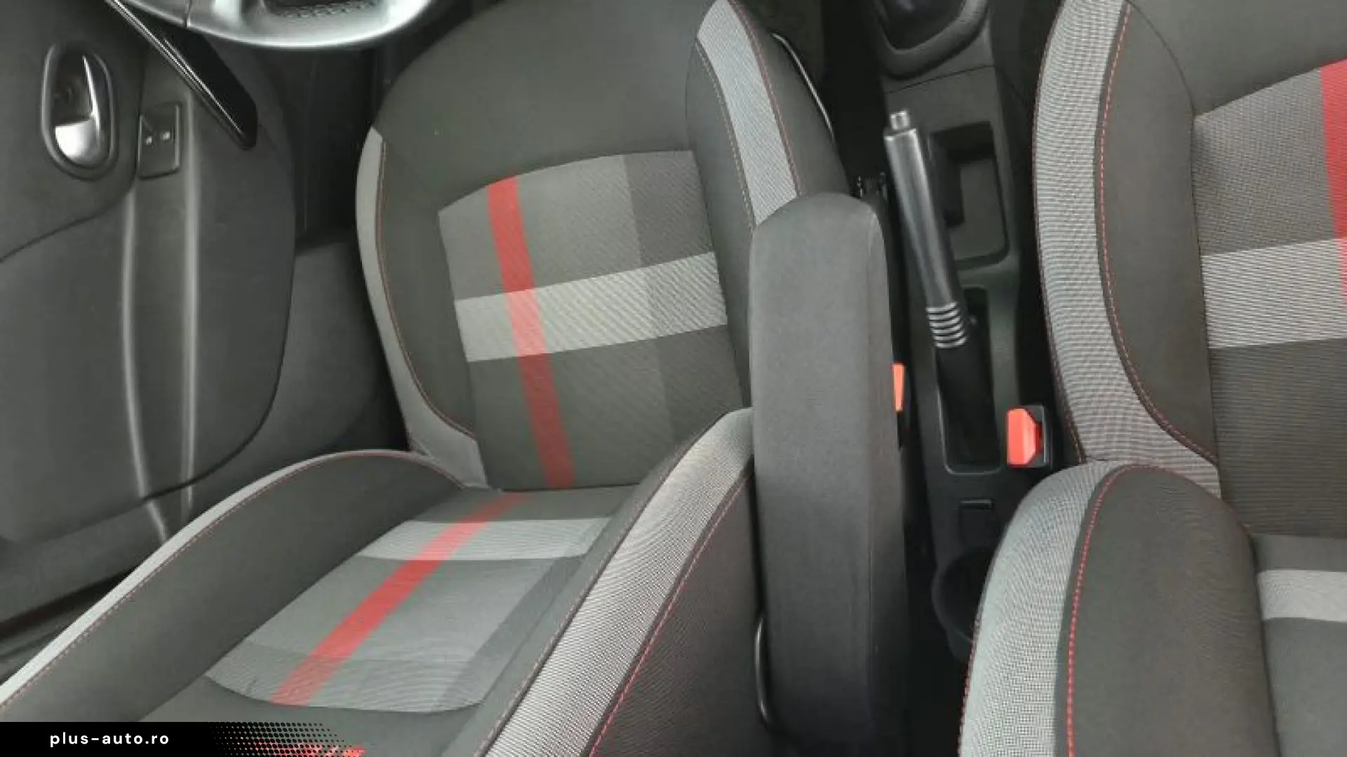 DACIA SANDERO 0.9 TCe 90CP Techroad