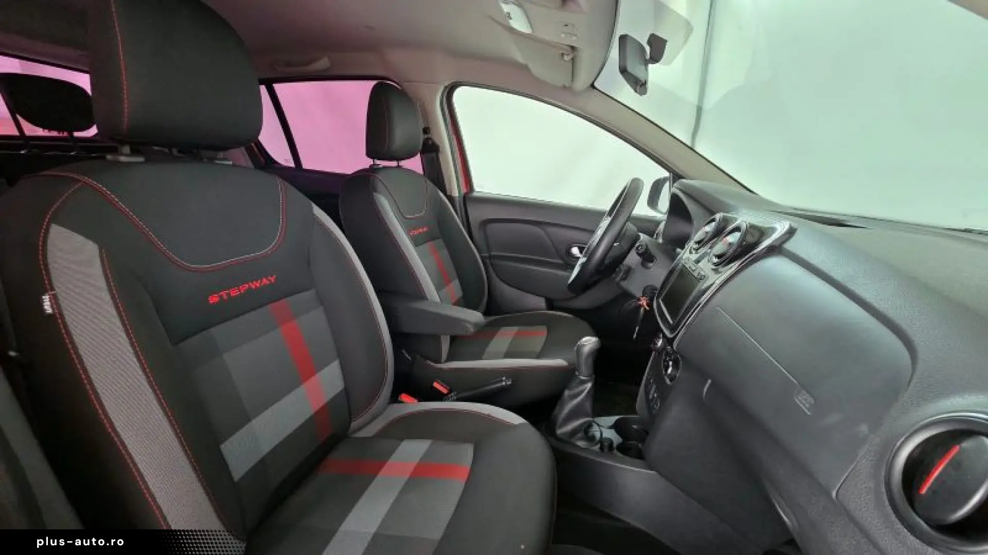 DACIA SANDERO 0.9 TCe 90CP Techroad