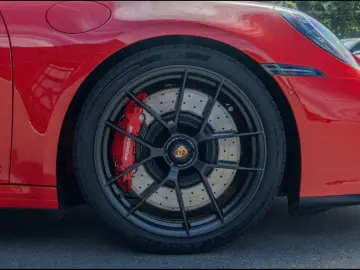 Porsche 992 Carrera 4 GTS BOSE Lift LED-Matrix Hinterach