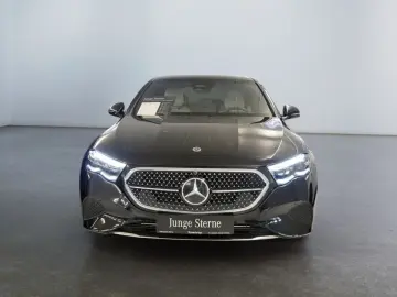 Mercedes Benz E200 Avantgarde Interior Bej