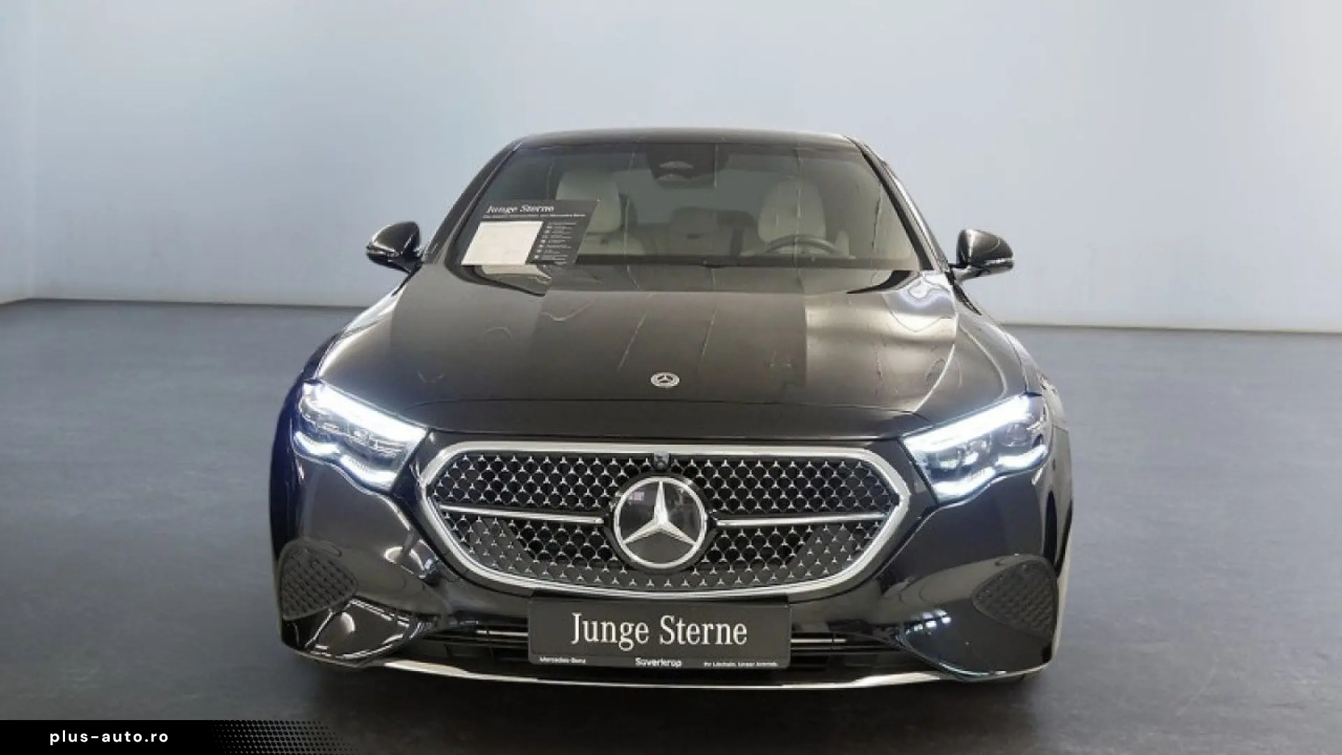Mercedes Benz E200 Avantgarde Interior Bej