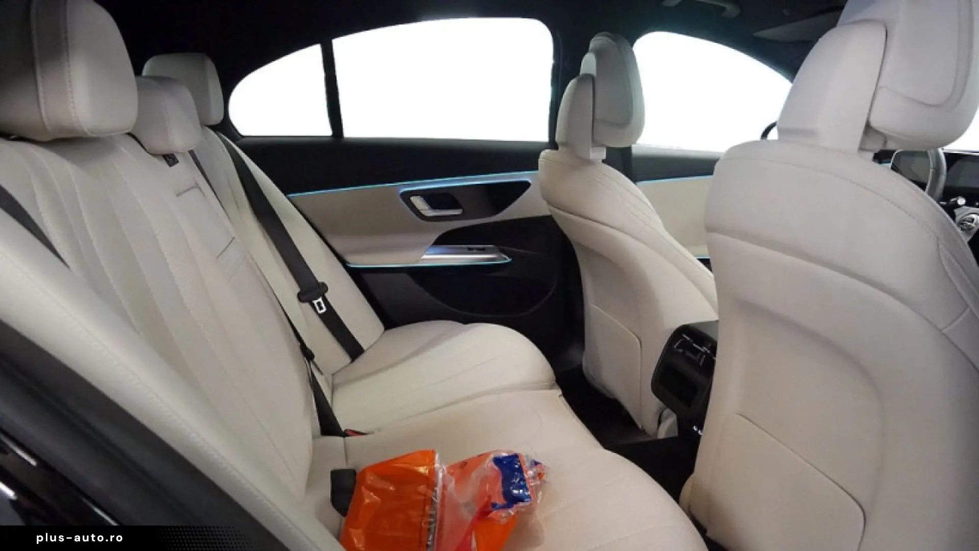 Mercedes Benz E200 Avantgarde Interior Bej