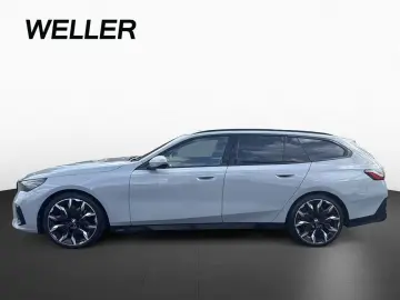 BMW 520dA xDr T M SPORT PRO Pano AHK 360  B&W