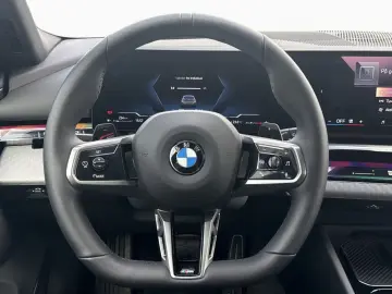 BMW 520dA xDr T M SPORT PRO Pano AHK 360  B&W