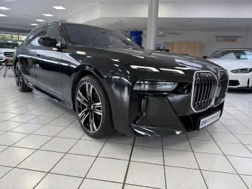 BMW 740 d xD M-Sport PANO-SKY SOFT B&W STHZG 360