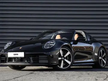 Porsche 992 911 Targa 4S Clubleder sports exhaust BOSE