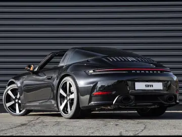 Porsche 992 911 Targa 4S Clubleder sports exhaust BOSE