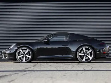 Porsche 992 911 Targa 4S Clubleder sports exhaust BOSE