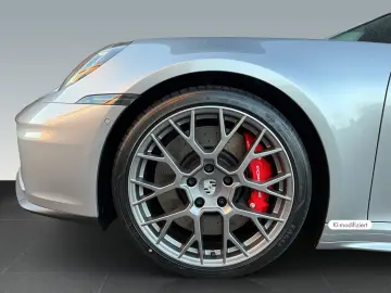 Porsche 992 -2 (911) Targa 4S BOSE Chrono InnoDrive Serv