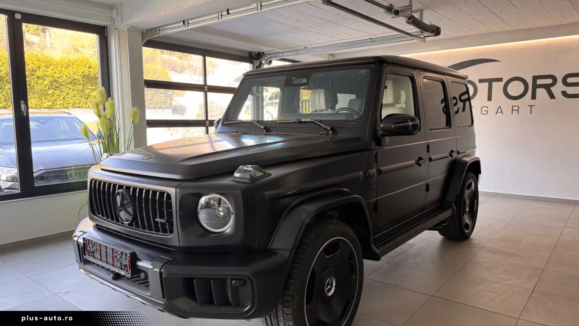 Mercedes-Benz G 63 AMG Carbon Leder weis Magno