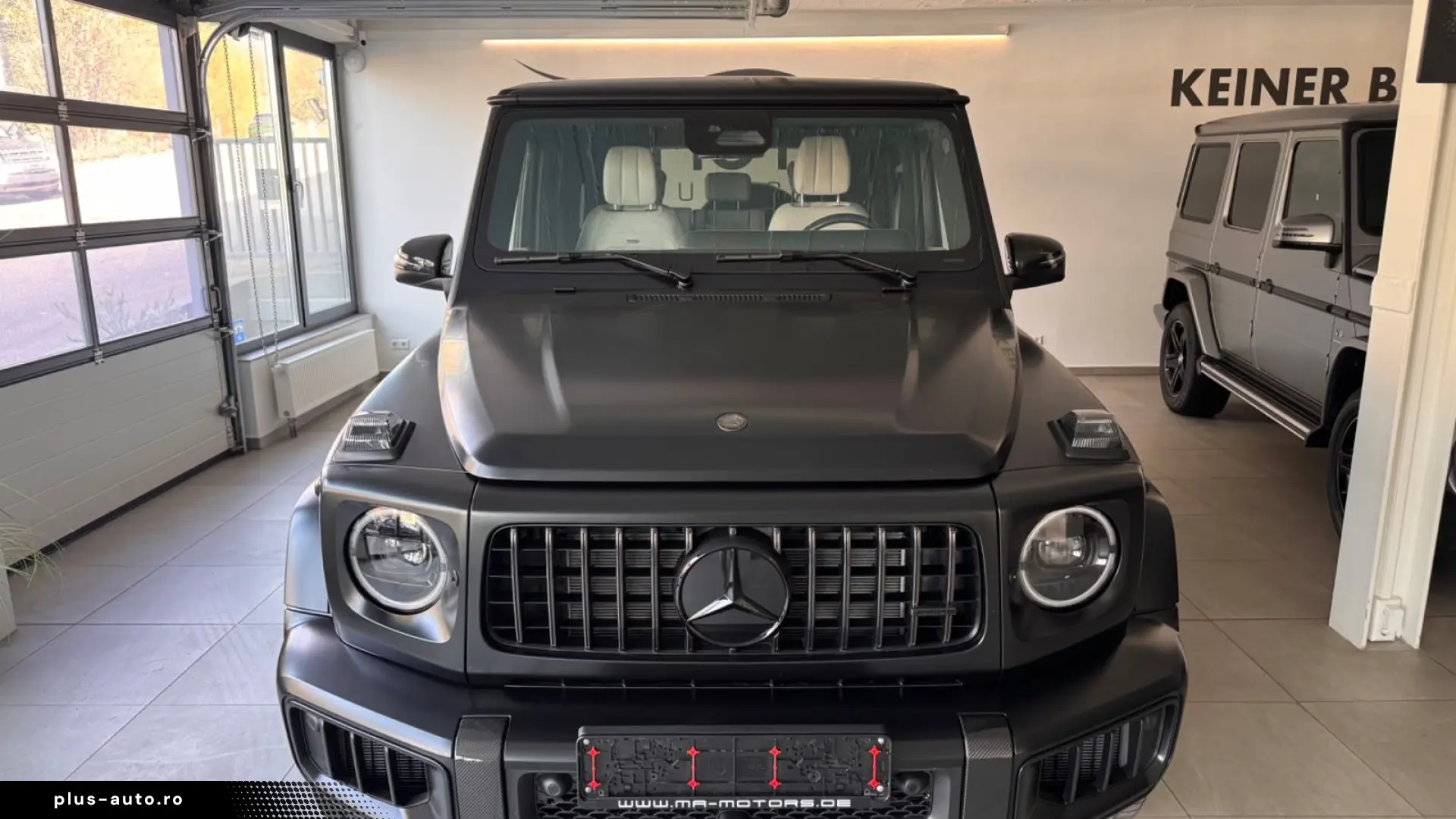 Mercedes-Benz G 63 AMG Carbon Leder weis Magno