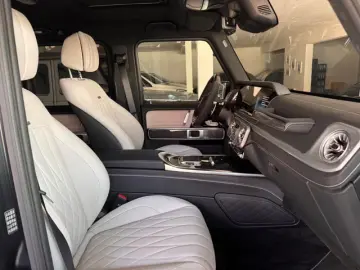 Mercedes-Benz G 63 AMG Carbon Leder weis Magno