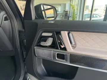 Mercedes-Benz G 63 AMG Carbon Leder weis Magno