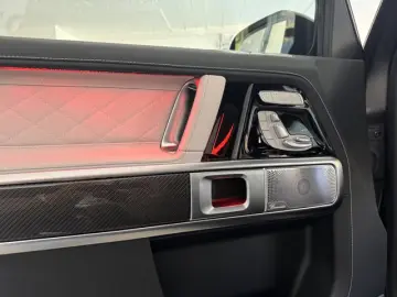 Mercedes-Benz G 63 AMG Carbon Leder weis Magno