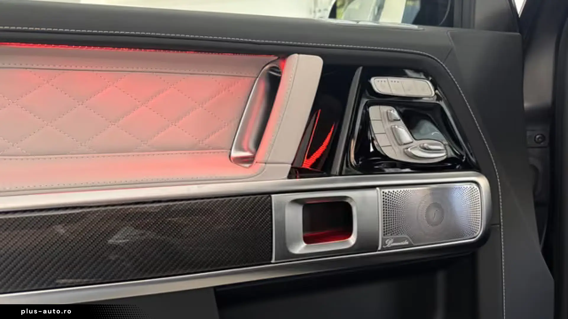 Mercedes-Benz G 63 AMG Carbon Leder weis Magno