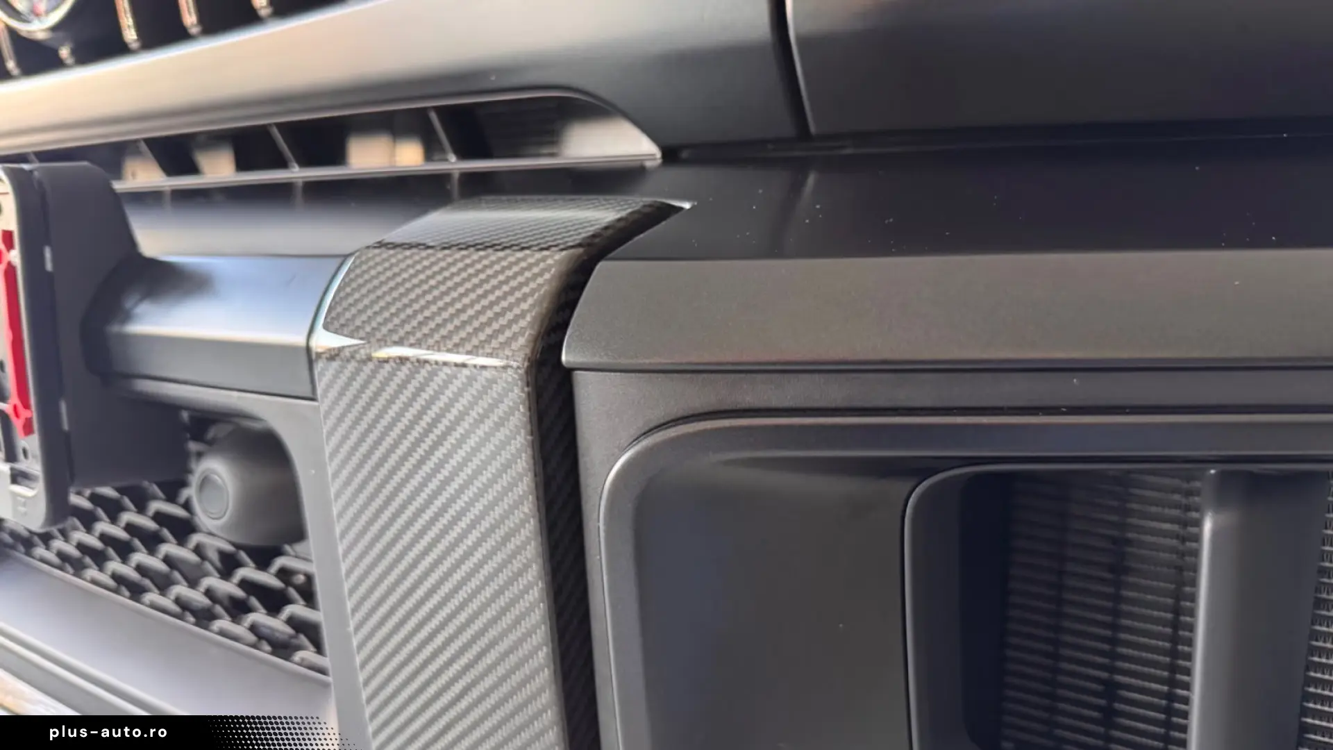 Mercedes-Benz G 63 AMG Carbon Leder weis Magno