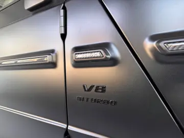 Mercedes-Benz G 63 AMG Carbon Leder weis Magno
