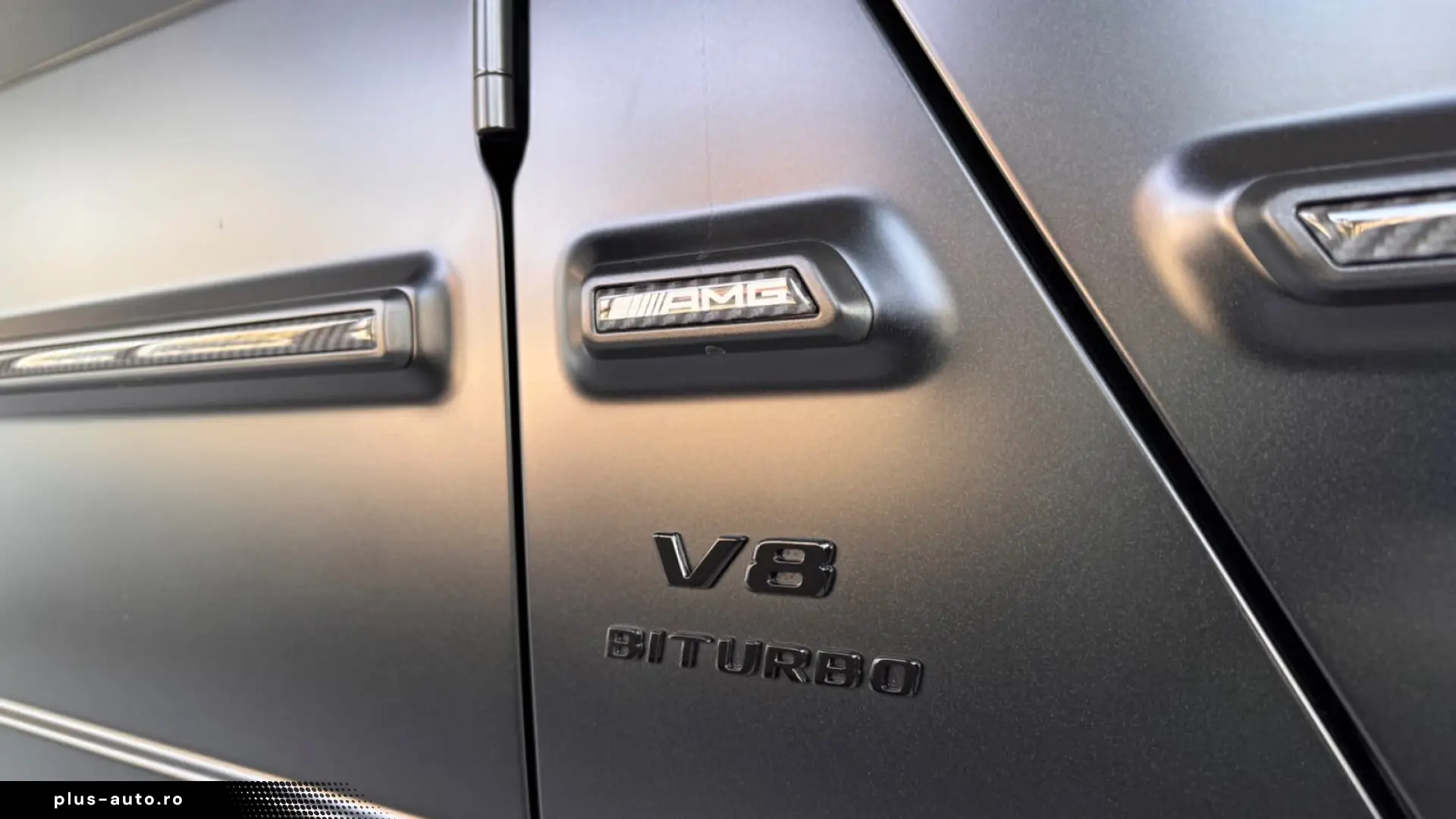 Mercedes-Benz G 63 AMG Carbon Leder weis Magno