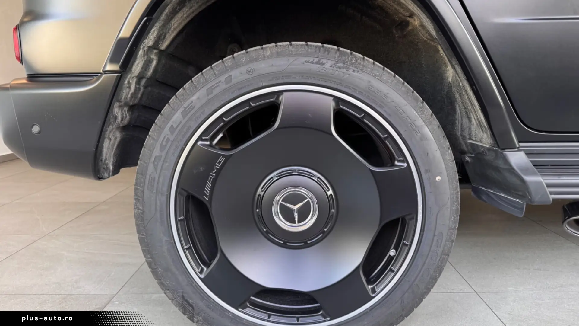 Mercedes-Benz G 63 AMG Carbon Leder weis Magno