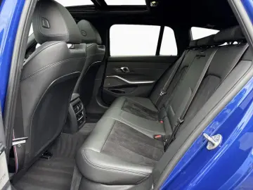 BMW 330d T M SPORT PRO AHK Pano HUD H K ad.LED RFK