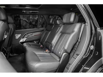LAND ROVER Range Rover P530 4.4 V8 LWB AUTOBIOGRAPHY - 7 PL