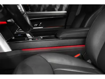 LAND ROVER Range Rover P530 4.4 V8 LWB AUTOBIOGRAPHY - 7 PL