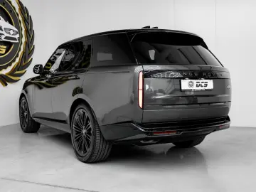 LAND ROVER Range Rover SE 4.4i V8 P530 SE AWD A T  390kW