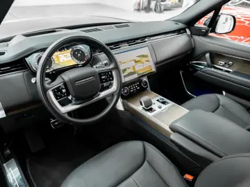 LAND ROVER Range Rover SE 4.4i V8 P530 SE AWD A T  390kW