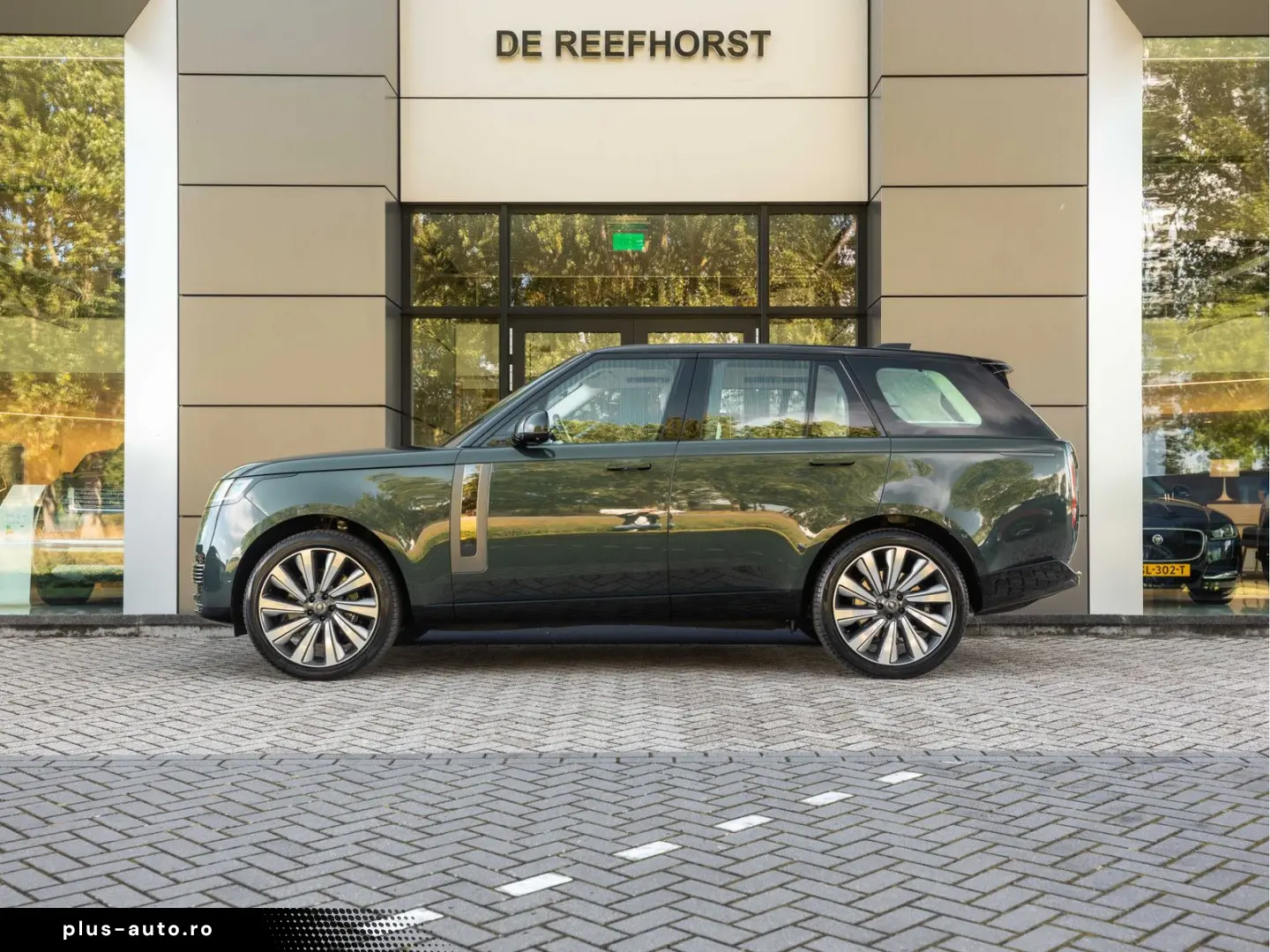 LAND ROVER Range Rover 4.4 P530 SV MHEV   Nieuwprijs € 289.