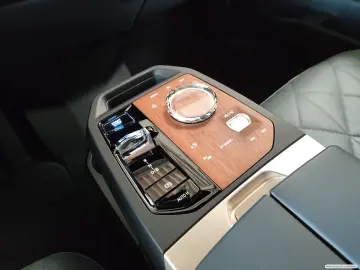 BMW iX xDrive50 Sportpaket