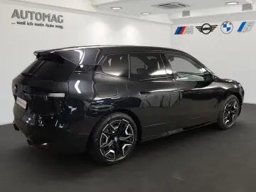 BMW iX xDrive50 AHK Laser Suite Panorama ACC 360