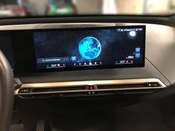 BMW iX xDrive50 AHK Laser Suite Panorama ACC 360