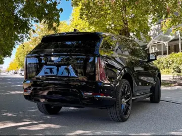Cadillac Escalade IQ Premium Sport 7 Seater