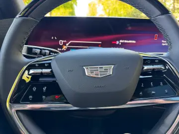Cadillac Escalade IQ Premium Sport 7 Seater