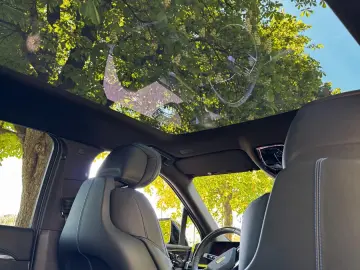 Cadillac Escalade IQ Premium Sport 7 Seater