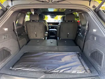 Cadillac Escalade IQ Premium Sport 7 Seater