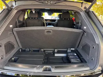 Cadillac Escalade IQ Premium Sport 7 Seater