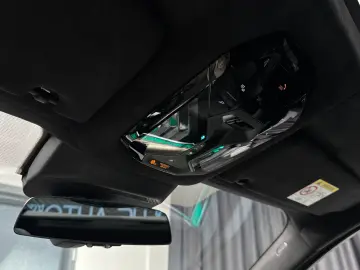 BMW M760e  HUD Pano Theatre  360 Stoc!!!